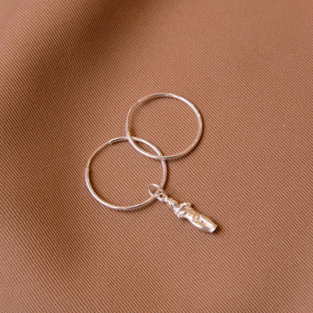 Plain Hoop Earrings - Silver - Sister the brand