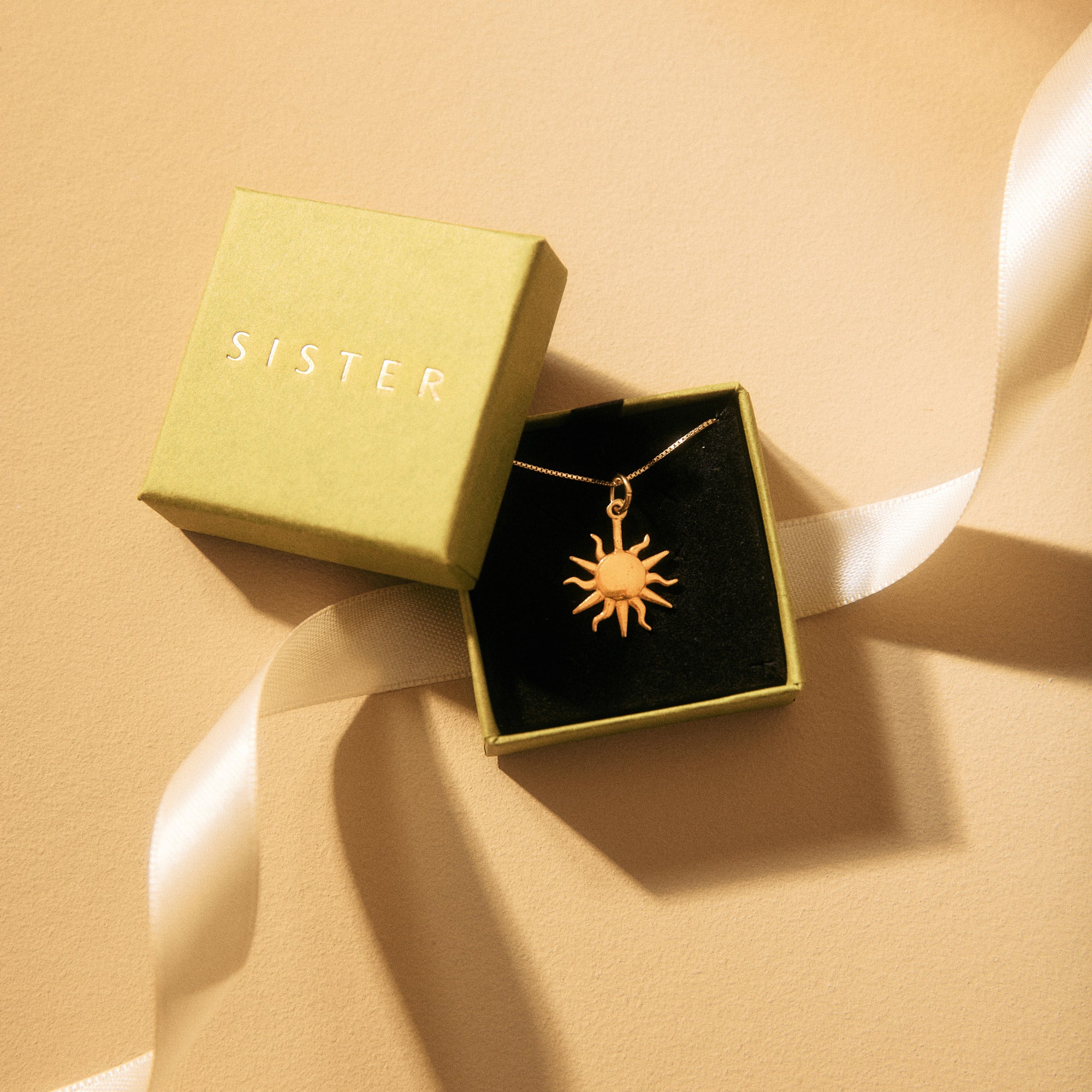 NANDI X SISTER Sun Pendant - Gold - Sister the brand