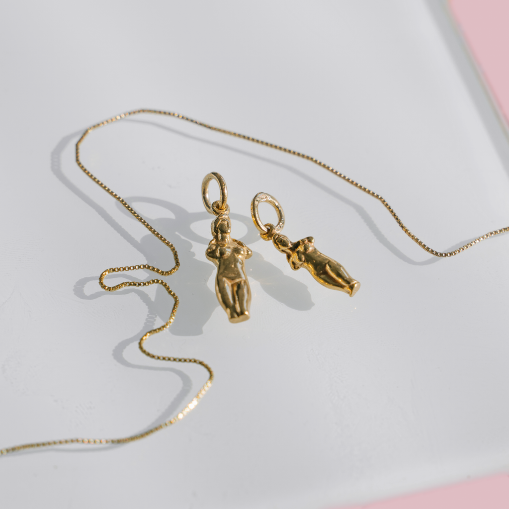 Aphrodite Pendant & Necklace - Gold-Plated Silver - Large - Sister the brand