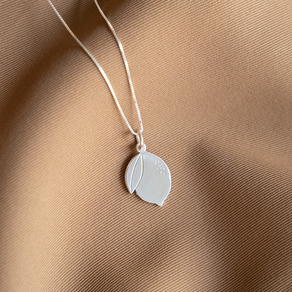 Lemon Pendant & Necklace - Silver - Sister the brand