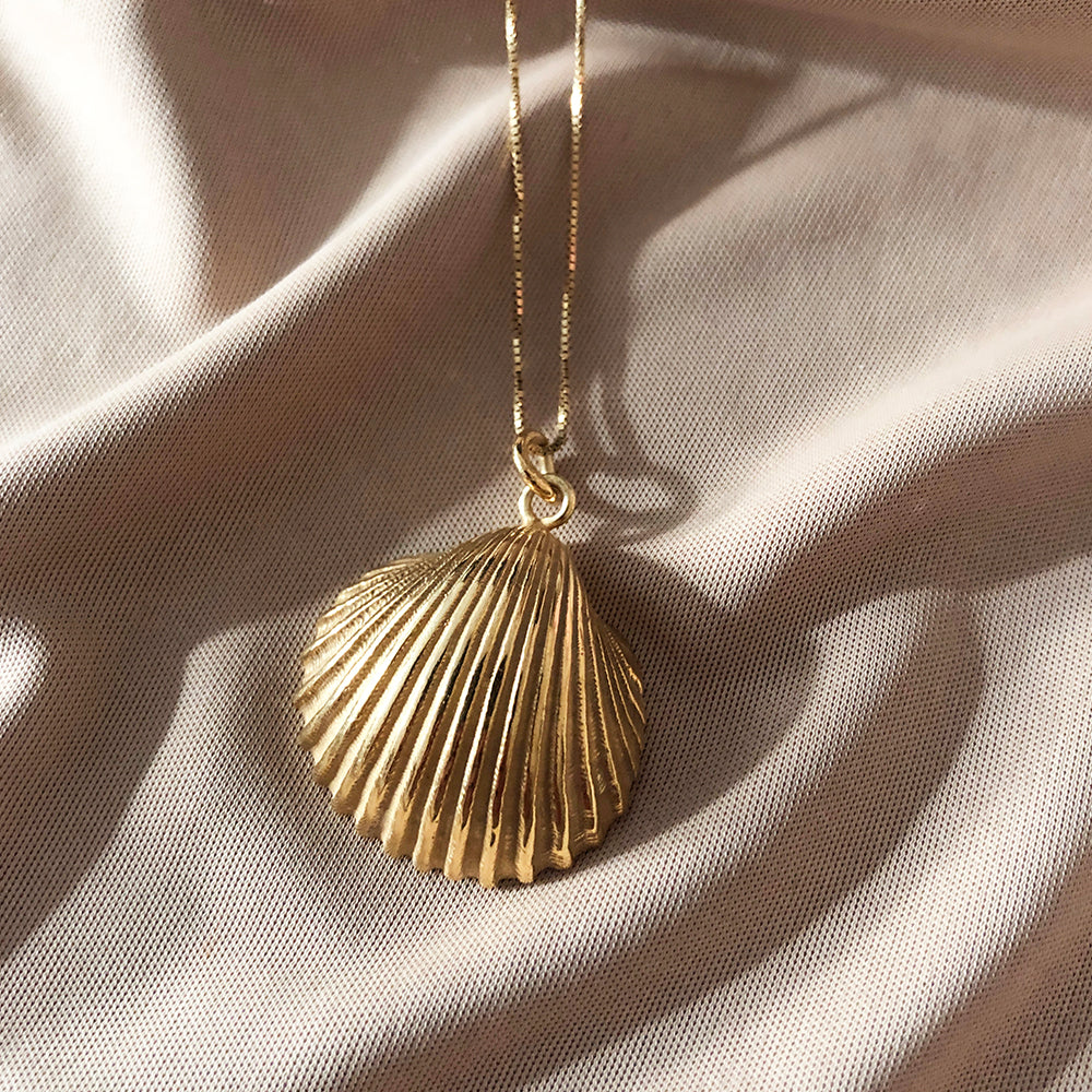 Large Shell Pendant - Gold-Plated Silver - Sister the brand