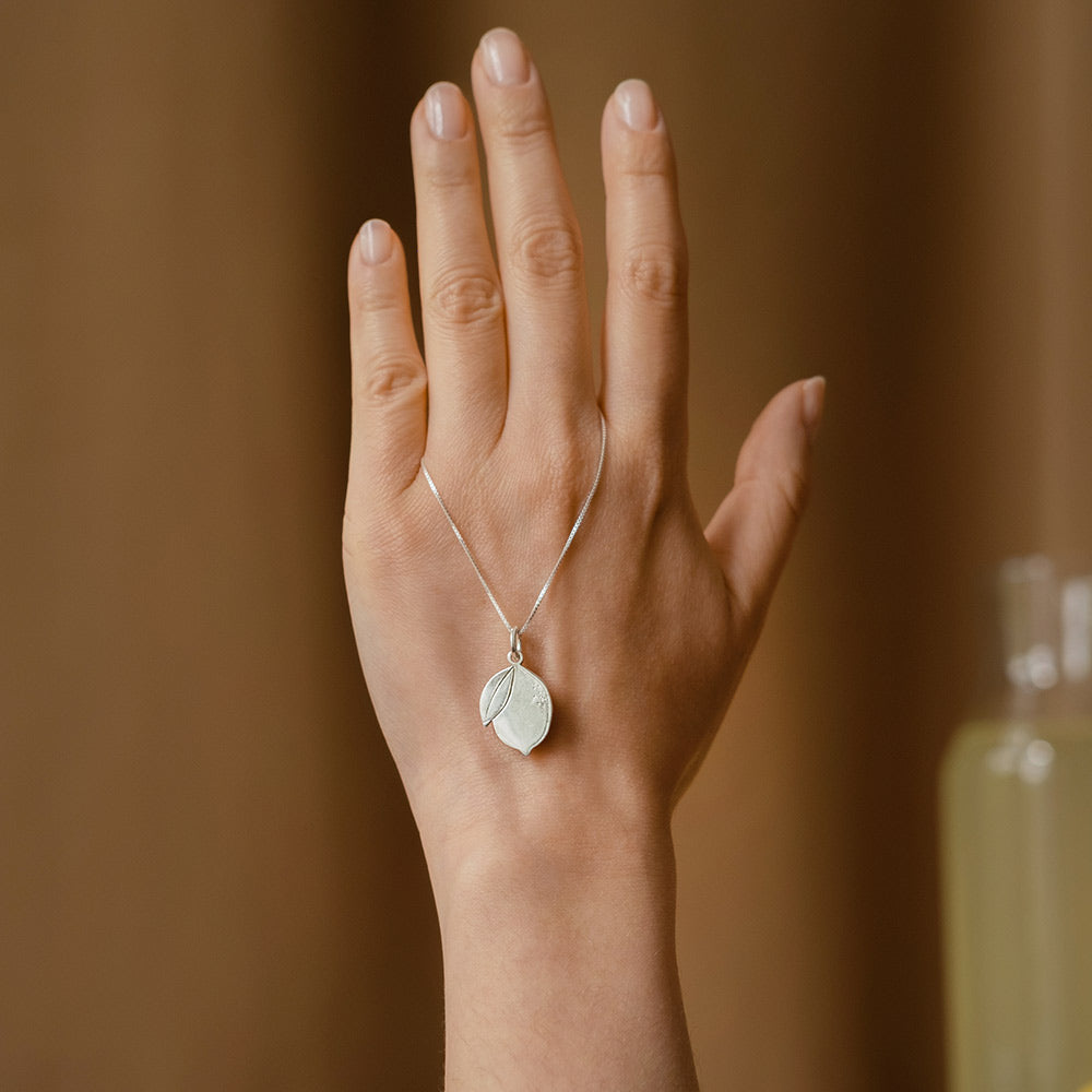 Lemon Pendant & Necklace - Silver - Sister the brand