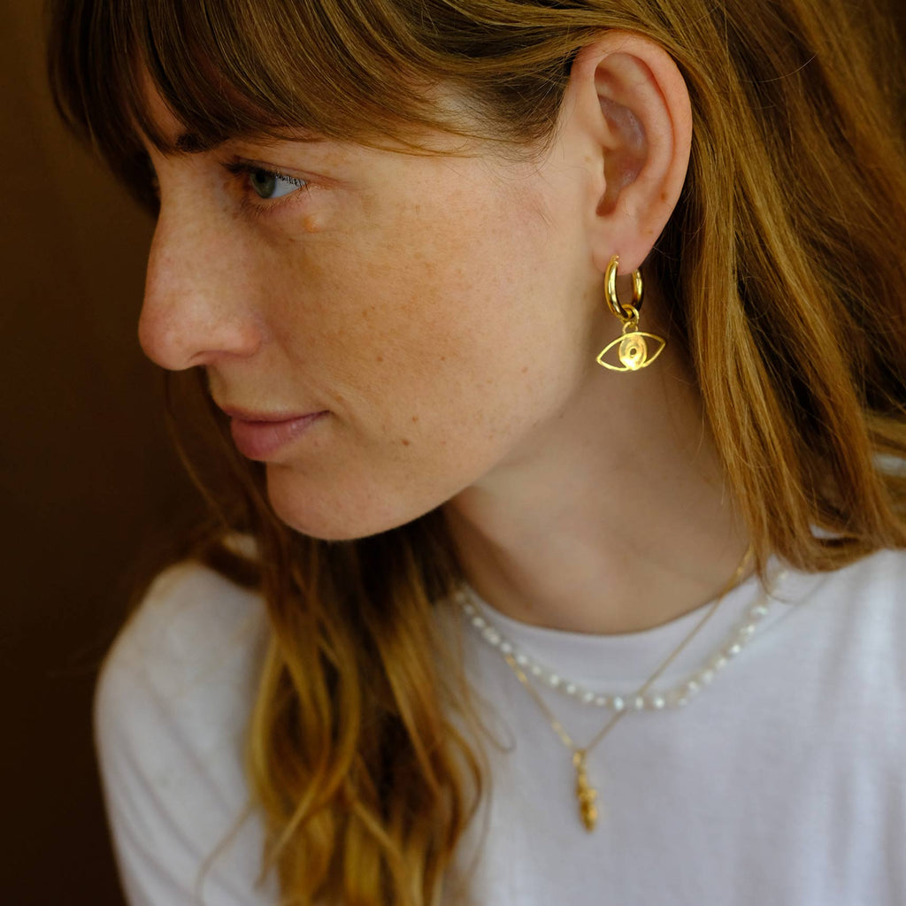 Chunky Hoop Earrings with Evil Eye Pendant - Gold-Plated Silver - Sister the brand