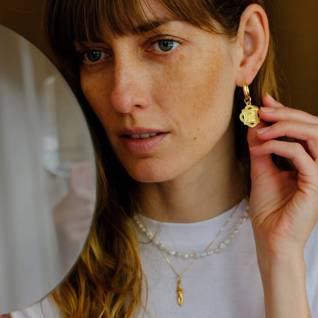 Chunky Hoop Earrings with Fertility and Quatrefoil Pendant - Gold-Plated Silver - Sister the brand